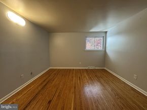 609 Foster Road, Cheltenham PA 19012