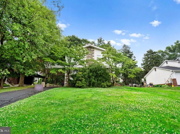 609 Foster Road, Cheltenham PA 19012