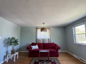 609 Foster Road, Cheltenham PA 19012