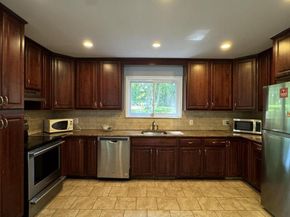 609 Foster Road, Cheltenham PA 19012