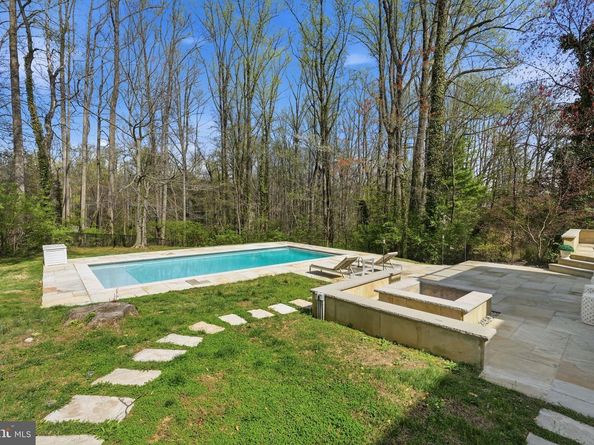 3515 Devon Drive, Falls Church VA 22042