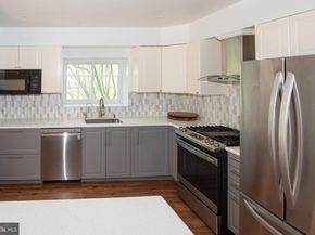 19 Viburnum Court, Lafayette Hill PA 19444