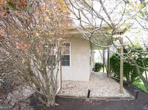 19 Viburnum Court, Lafayette Hill PA 19444