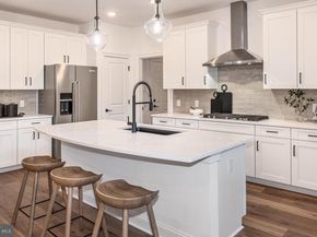 430 Aspen Trail 10404, Maple Glen PA 19002