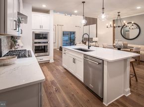 430 Aspen Trail 10404, Maple Glen PA 19002