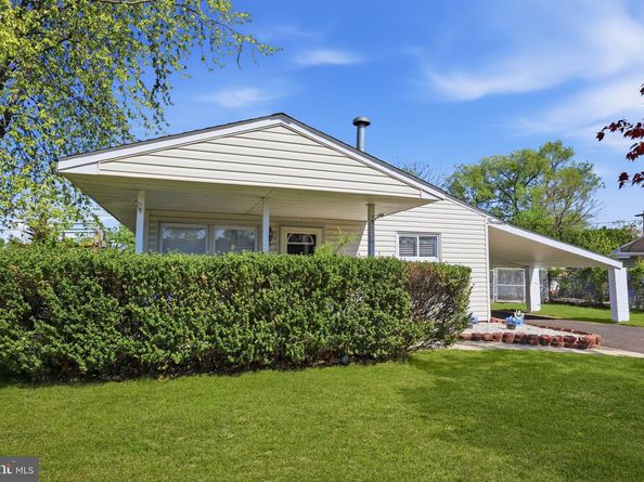 14 Dewberry Lane, Levittown PA 19055