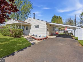 14 Dewberry Lane, Levittown PA 19055