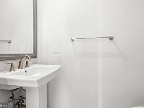 7538 Sawyer Farm Way 1414, Mclean VA 22102