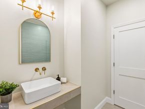 1906 S 10TH Street, Philadelphia PA 19148