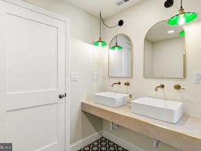 1906 S 10TH Street, Philadelphia PA 19148