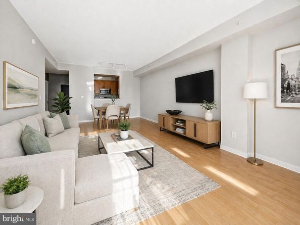 1111 25TH Street NW 819, Washington DC 20037