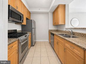 1111 25TH Street NW 819, Washington DC 20037