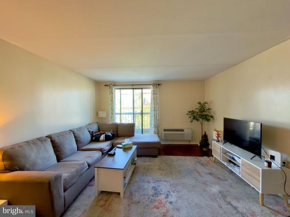 200 Lombard Street 534, Philadelphia PA 19147