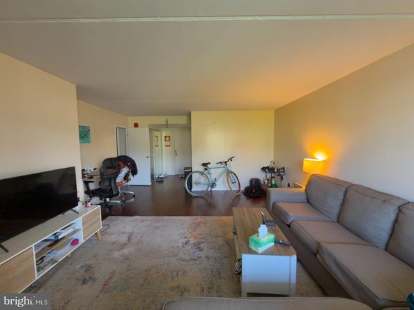 200 Lombard Street 534, Philadelphia PA 19147