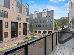 654 Fairmount Avenue MODEL, Philadelphia PA 19123