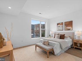 654 Fairmount Avenue MODEL, Philadelphia PA 19123