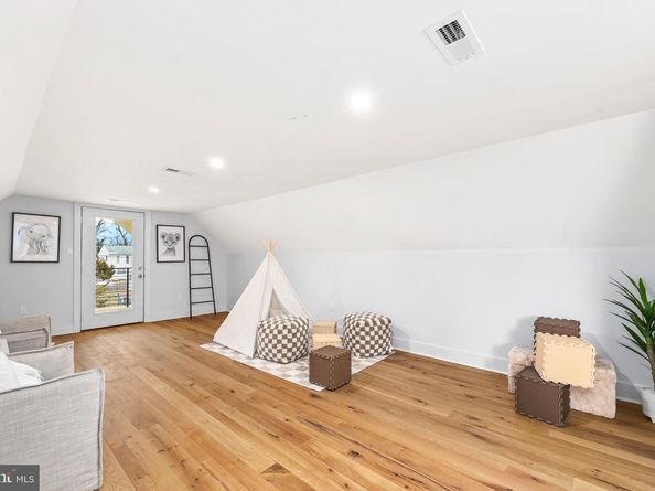 1713 N Cameron Street, Arlington VA 22207