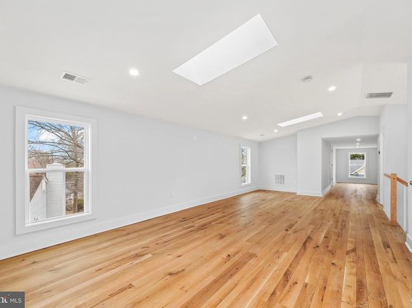 1713 N Cameron Street, Arlington VA 22207