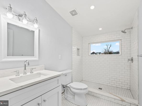 1713 N Cameron Street, Arlington VA 22207