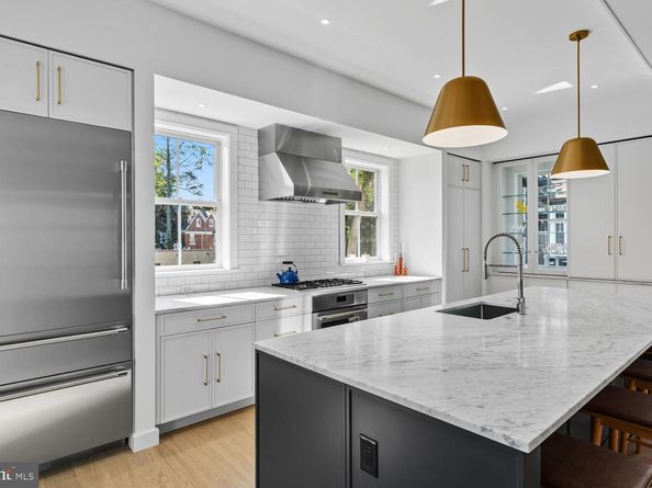 20 Pelham Road, Philadelphia PA 19119