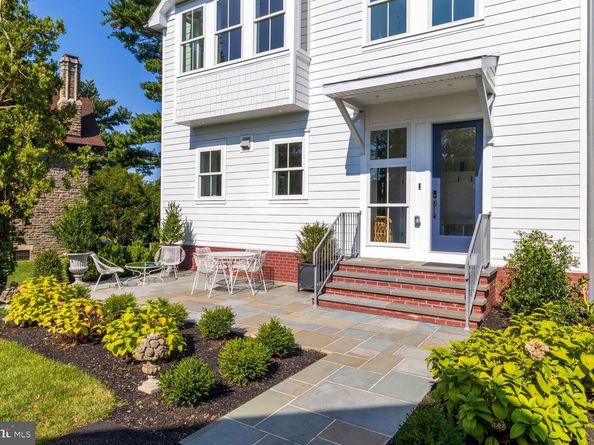 20 Pelham Road, Philadelphia PA 19119