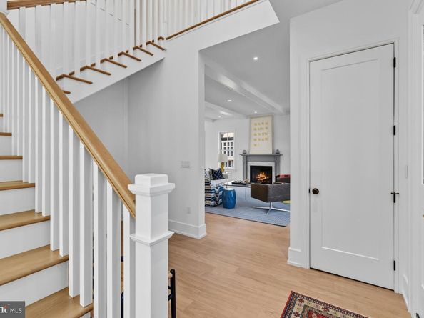 20 Pelham Road, Philadelphia PA 19119