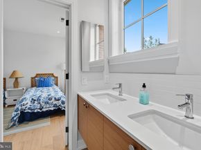 20 Pelham Road, Philadelphia PA 19119