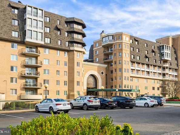 1250 S Washington Street S 116, Alexandria VA 22314
