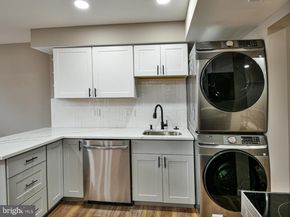 1028 Brixton Court, Sterling VA 20164