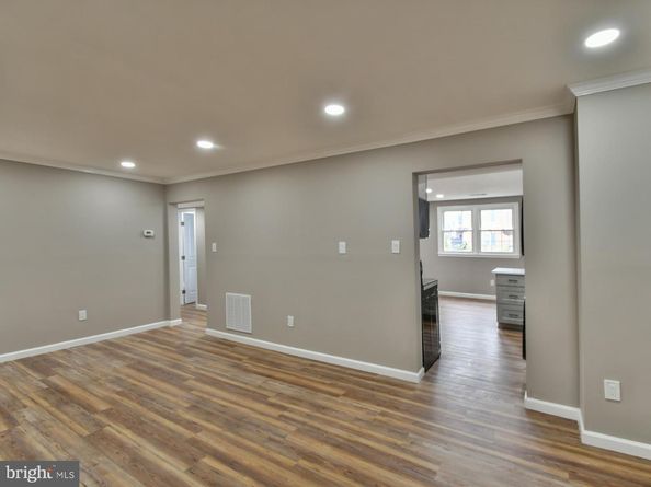 1028 Brixton Court, Sterling VA 20164