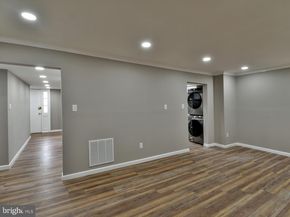 1028 Brixton Court, Sterling VA 20164