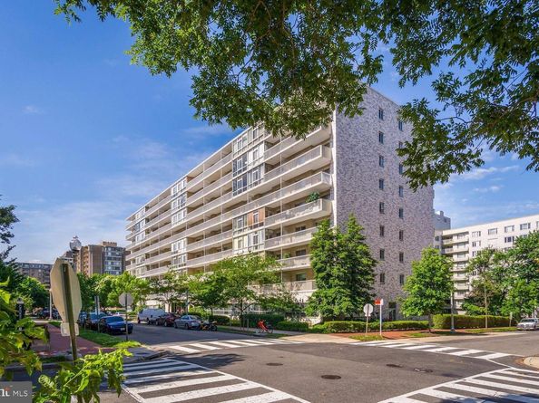 730 24TH Street NW 906/907, Washington DC 20037