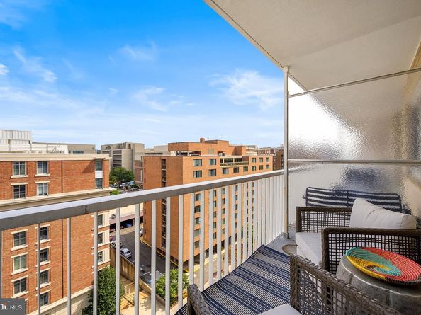 730 24TH Street NW 906/907, Washington DC 20037