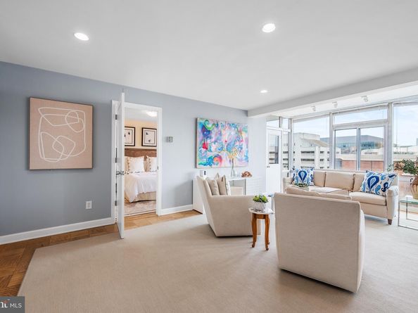 730 24TH Street NW 906/907, Washington DC 20037