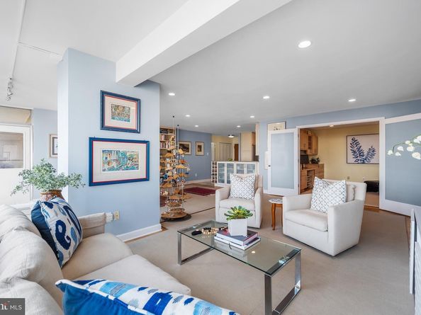 730 24TH Street NW 906/907, Washington DC 20037
