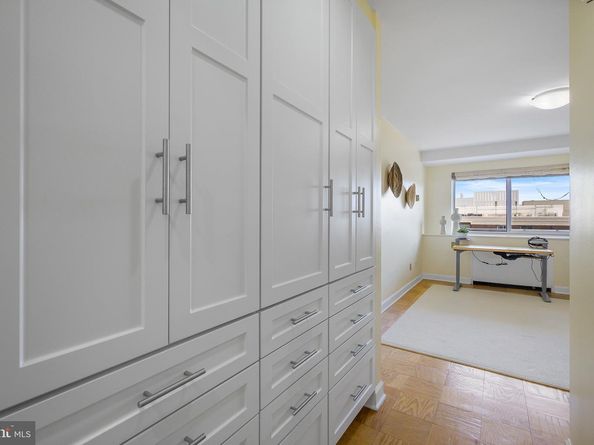 730 24TH Street NW 906/907, Washington DC 20037