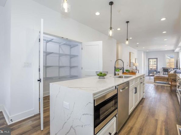 424 Taylor Street NW 1, Washington DC 20011