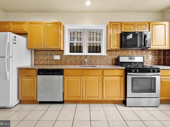 1415 S 17TH Street, Philadelphia PA 19146
