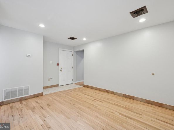 1183 S 13TH Street, Philadelphia PA 19147