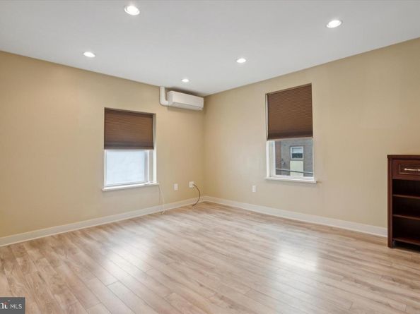 1183 S 13TH Street, Philadelphia PA 19147