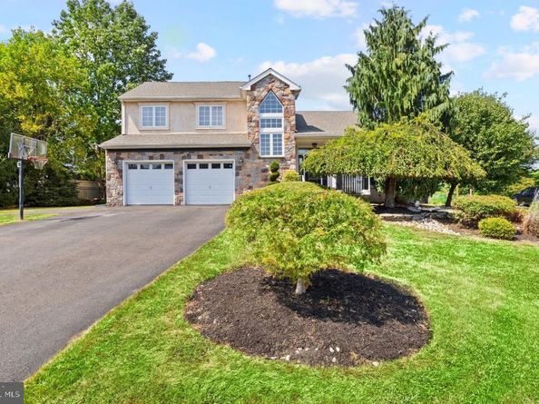 432 Schindler Drive, Yardley PA 19067