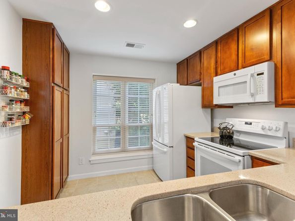 6611 Jupiter Hills Circle, Alexandria VA 22312