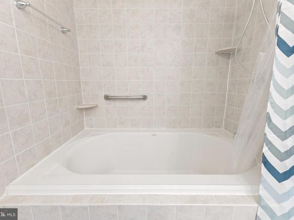 6611 Jupiter Hills Circle, Alexandria VA 22312