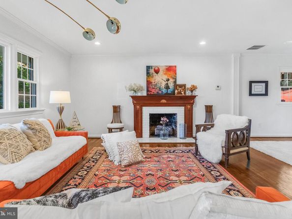 2339 Barbour Road, Falls Church VA 22043