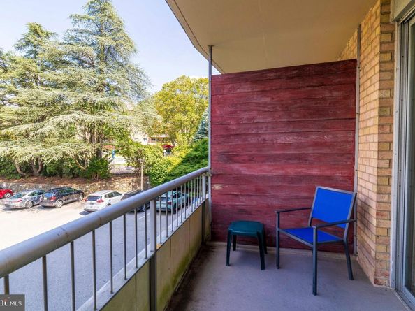 100 West Avenue 202S (2B), Jenkintown PA 19046