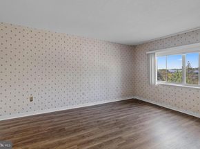 100 West Avenue 202S (2B), Jenkintown PA 19046