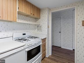 100 West Avenue 202S (2B), Jenkintown PA 19046