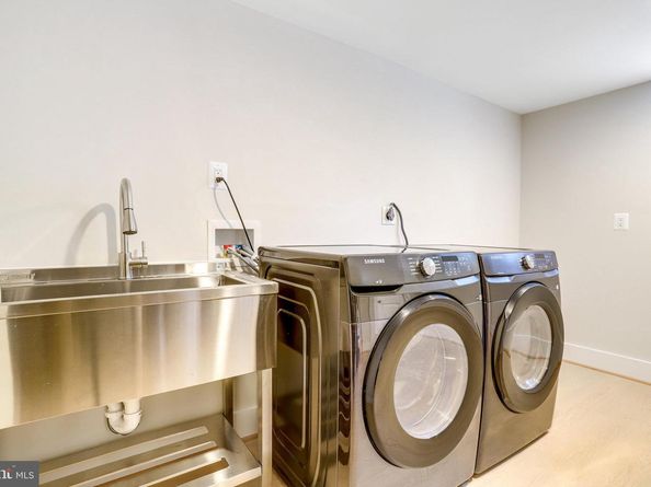 1601 S Stafford Street, Arlington VA 22204