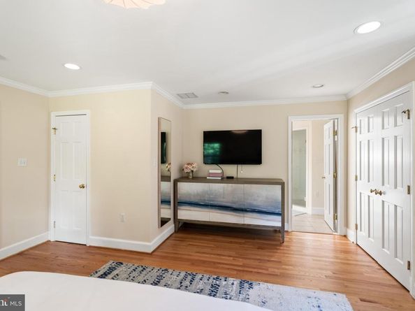 8013 Aberdeen Road, Bethesda MD 20814