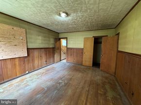 41 Railroad Avenue, Glenolden PA 19036